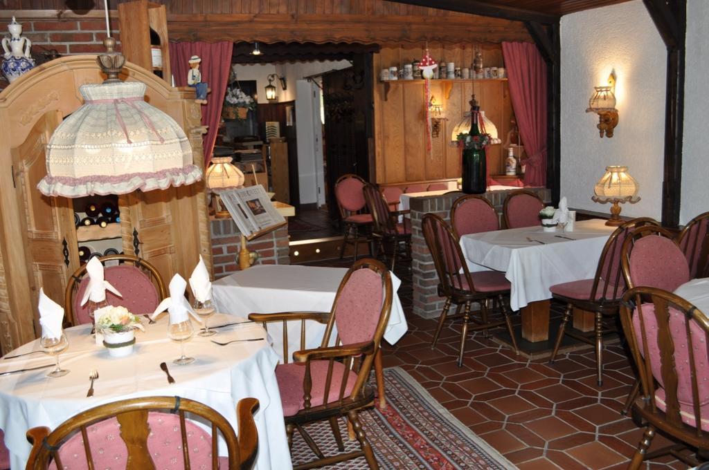 Hotel & Restaurant Bei Hoelzchen Hannover Bagian luar foto