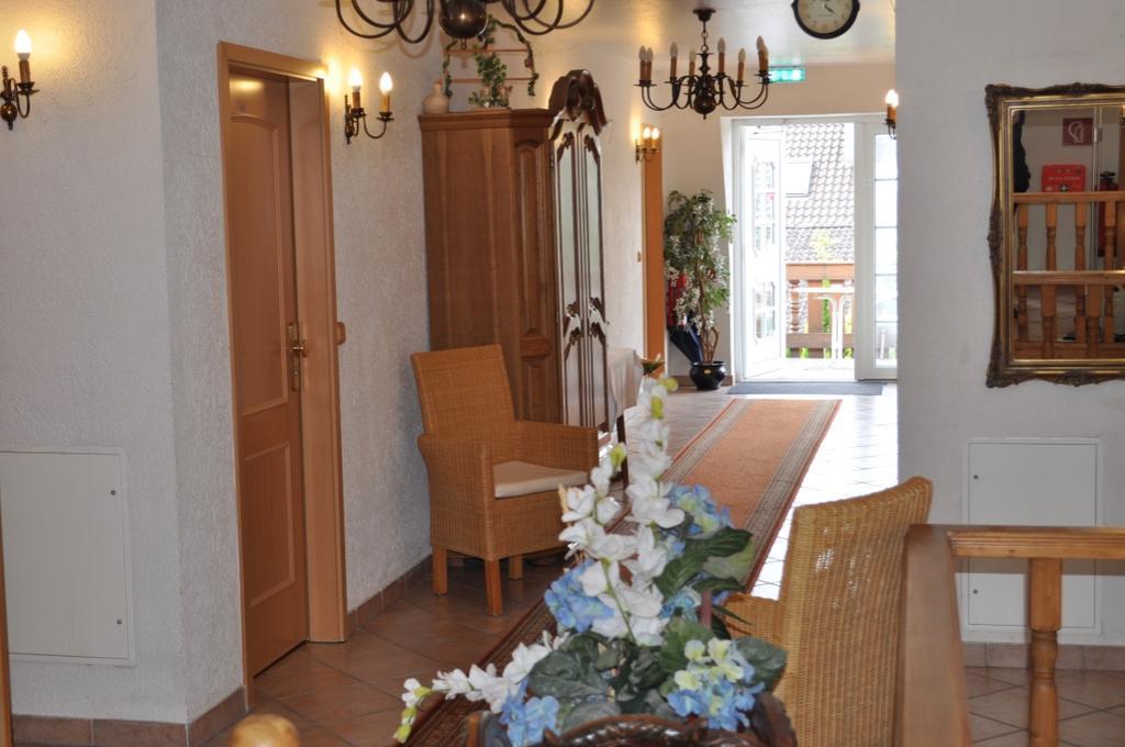 Hotel & Restaurant Bei Hoelzchen Hannover Bagian luar foto
