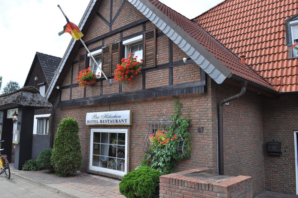 Hotel & Restaurant Bei Hoelzchen Hannover Bagian luar foto