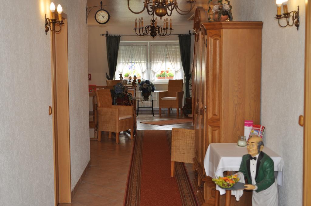 Hotel & Restaurant Bei Hoelzchen Hannover Bagian luar foto